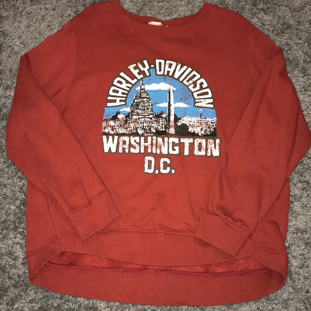 Women’s crew neck sweater